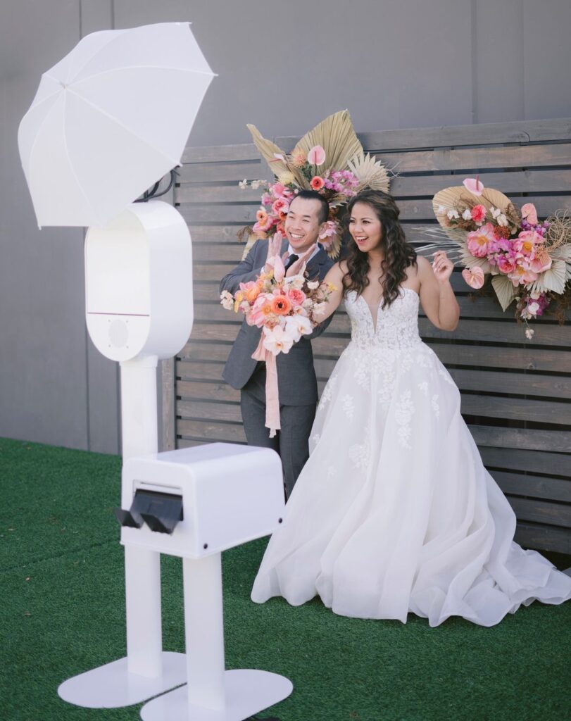 📸Our superior photo booth experience will make your event unforgettable! •Hablamos Español • Insured & licensed• 🎞️Instantly print & share