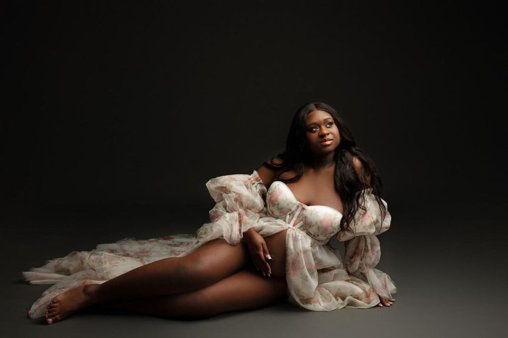 Maternity Photography in Columbus, Ohio - Capturing the Beauty of Motherhood