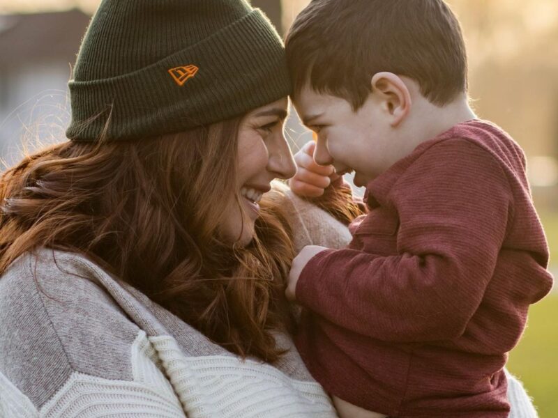 Personalized Family Photography: Engaging with Your Story to Capture Authentic Moments and Connections