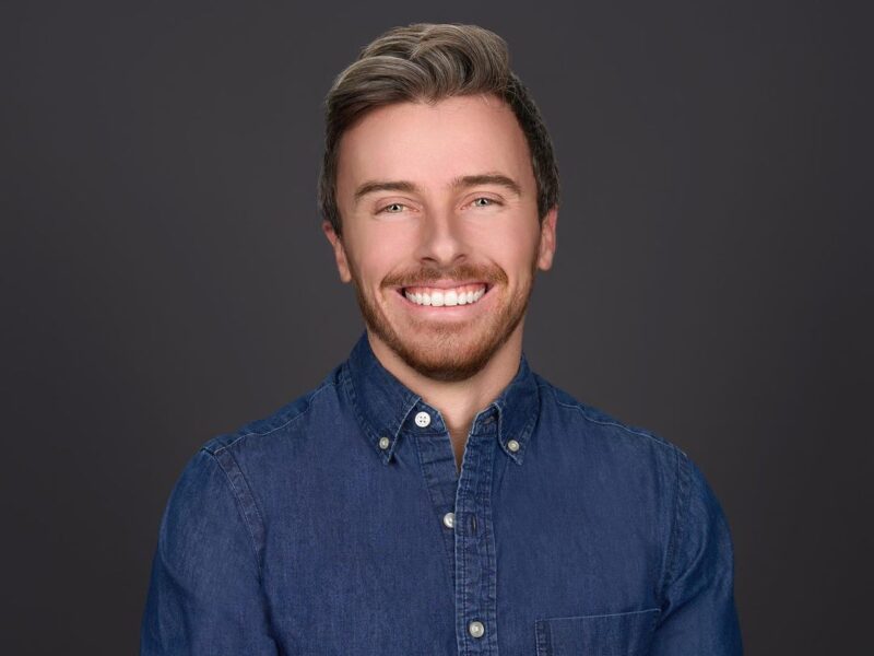 Authentic Headshots That Showcase Your Professionalism and Personality"