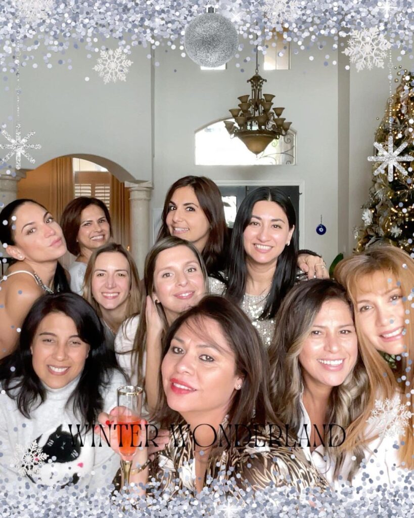 Strike a pose with Houston's trendiest digital photo booth! 📸 Perfect for weddings, birthdays, corporate events and more, our booth offers boomerangs, GIFs, pics and a whole lot of fun.