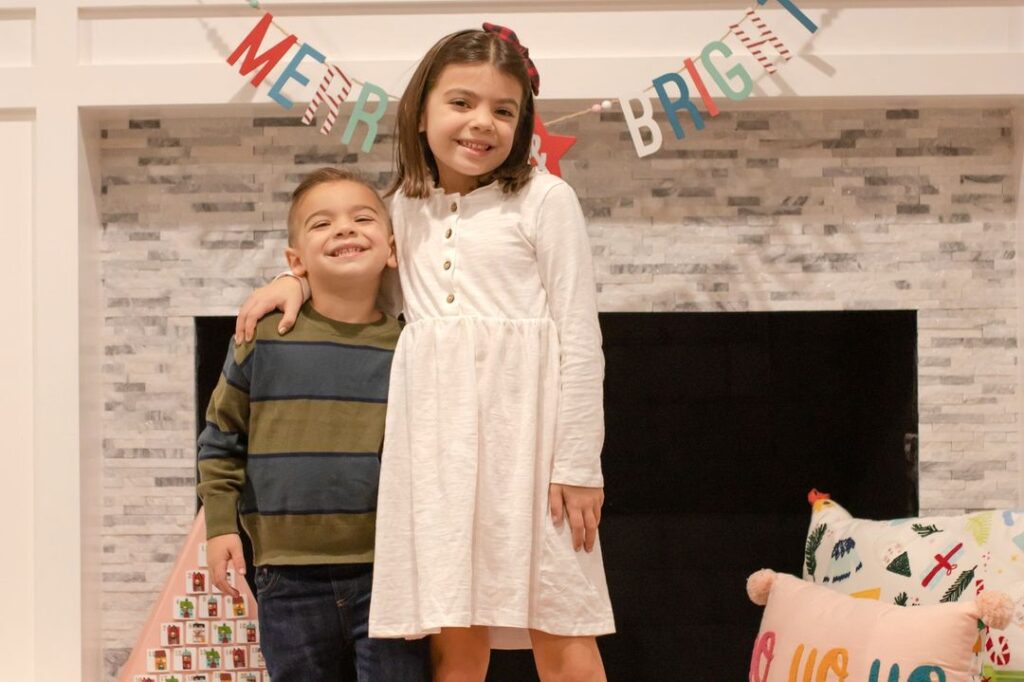 Personalized Family Photography: Engaging with Your Story to Capture Authentic Moments and Connections