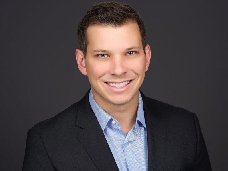 Authentic Headshots That Showcase Your Professionalism and Personality"