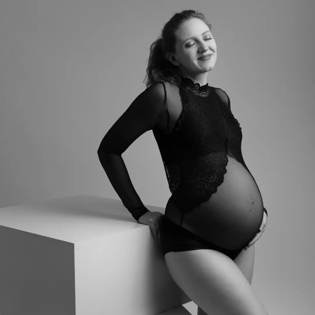 Specializing In Luxury Portrait Experience - Capturing the Radiance of Motherhood: Customized Maternity Photography for Your Unique Story