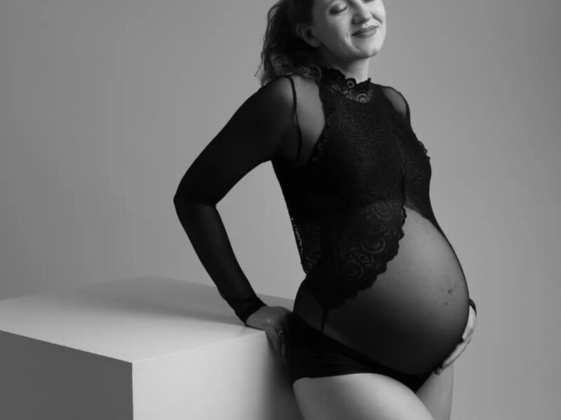 Specializing In Luxury Portrait Experience - Capturing the Radiance of Motherhood: Customized Maternity Photography for Your Unique Story