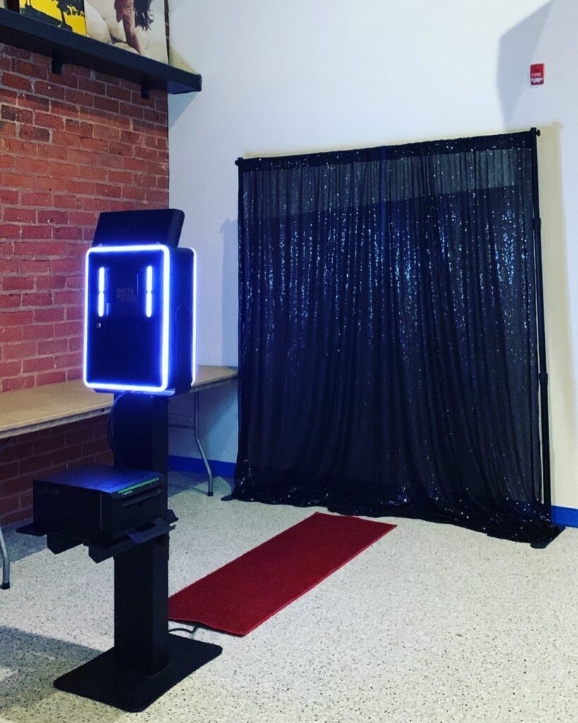 Capture Memories That Last a Lifetime with Our Stylish Digital Photo Booths! Serving Fresno, Bakersfield, Tulare, Orange County, and Beyond for Weddings, Parties, and More!