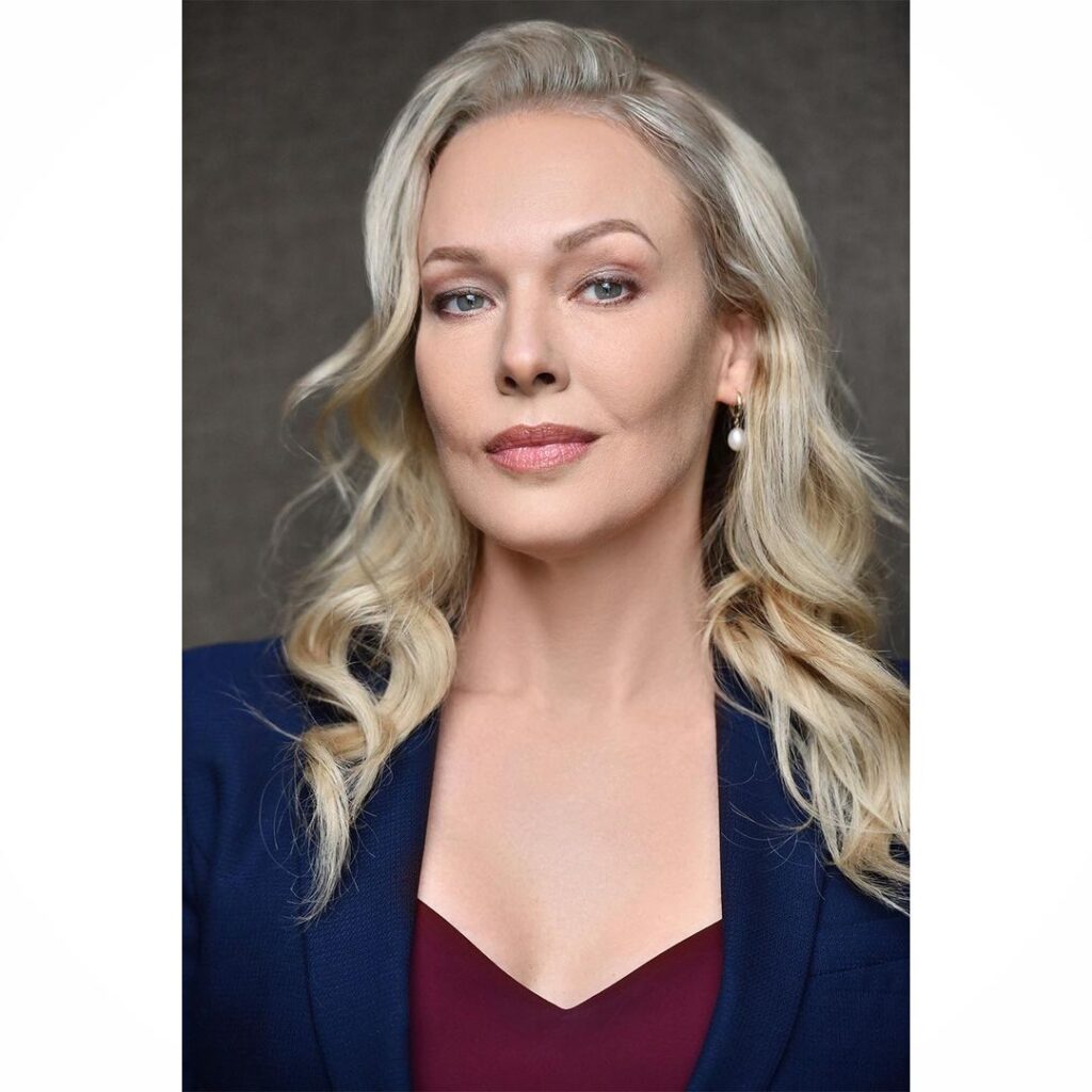 Showcase Your Unique Professional Persona with Personalized Headshot Photography by Expert Photographe