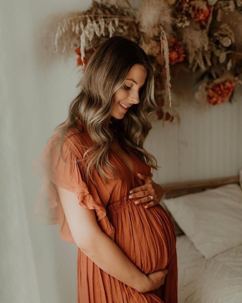 Capturing the Beauty of Motherhood: Maternity Portrait Sessions for Timeless Memories