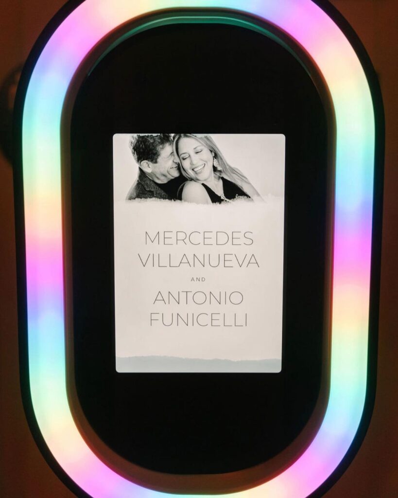 Digital Photobooth Rental for the Modern Soul! 🎉 Boomerangs, GIFs, Video & Photos to Bring the Party to Your Wedding, Quinceañera, or Event! 💗 Hablo Español.