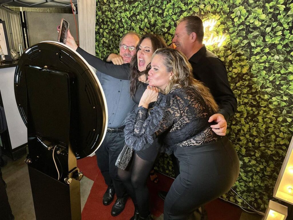 Ultimate Digital Photobooth Rental - Book Now for Unforgettable Memories! Serving Southern California