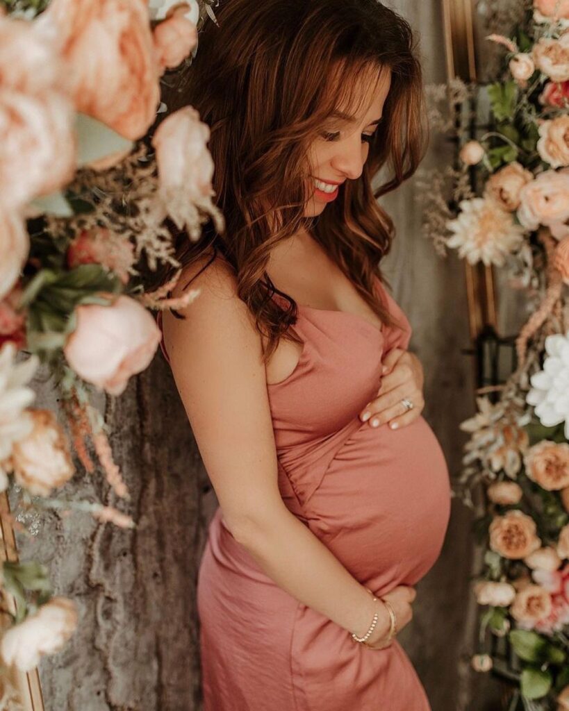 Capturing the Beauty of Motherhood: Maternity Portrait Sessions for Timeless Memories