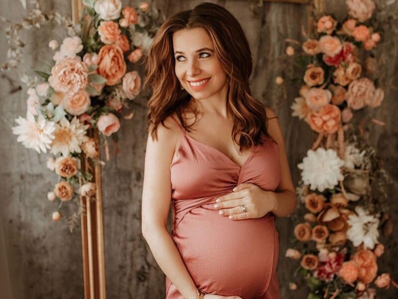 Capturing the Beauty of Motherhood: Maternity Portrait Sessions for Timeless Memories