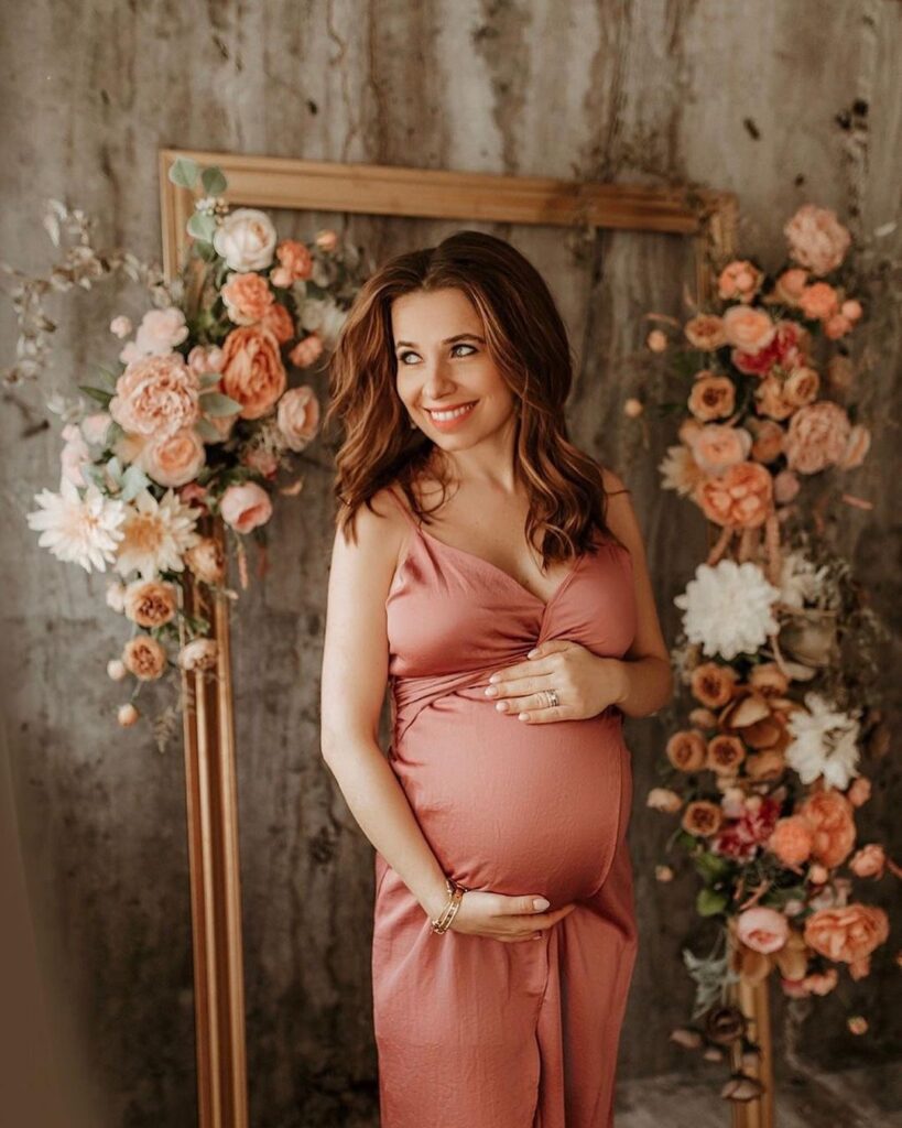 Capturing the Beauty of Motherhood: Maternity Portrait Sessions for Timeless Memories