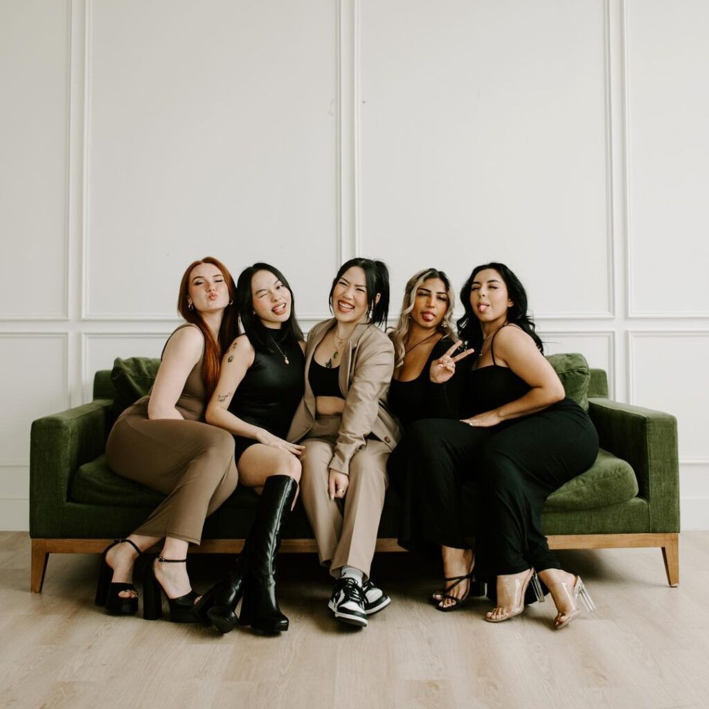 Capture the Fun: All-Digital Photo Booth with Built-In GIF, Boomerang, Photo & Video Modes.