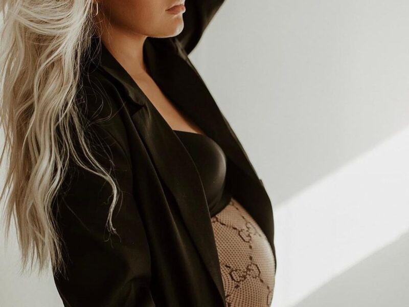 Capturing the Beauty of Motherhood: Maternity Portrait Sessions for Timeless Memories