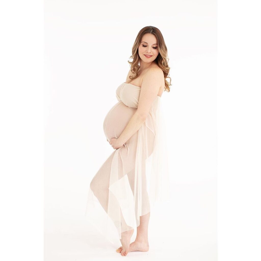 Capture the Beauty and Strength of Your Maternity Journey: Expert Photography in Westchester