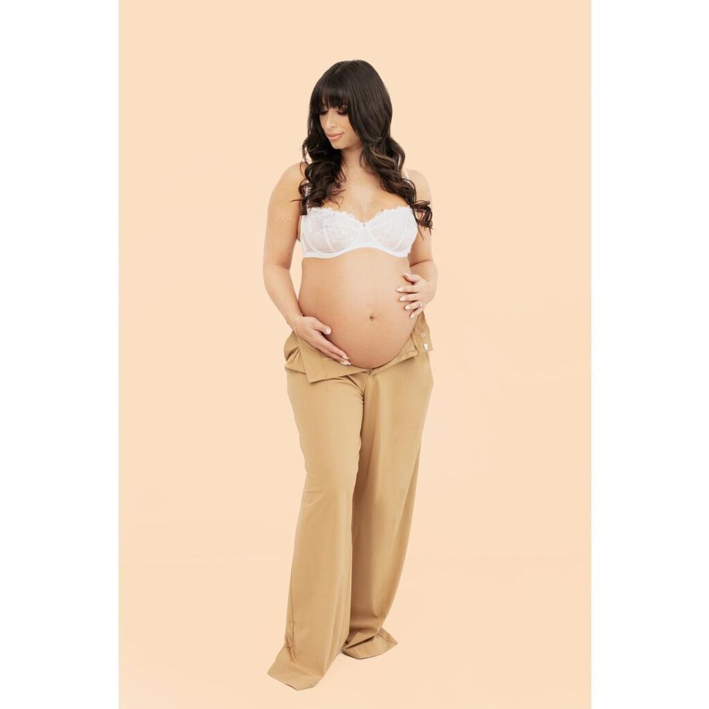 Capture the Beauty and Strength of Your Maternity Journey: Expert Photography in Westchester