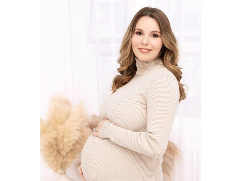 Capture the Beauty and Strength of Your Maternity Journey: Expert Photography in Westchester