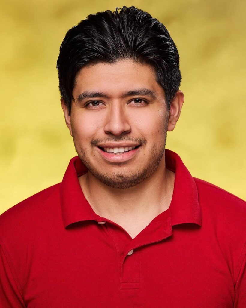 Get Stunning Headshot Looks with Studio and Outdoor Options