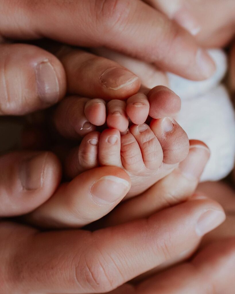 Newborn Photography: Studio or Home Session with Family Integration