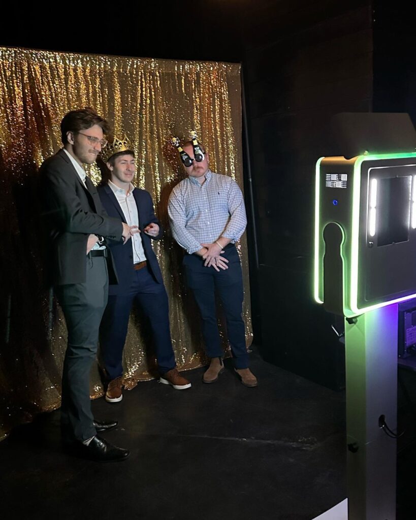 Make Your Event Memorable with Lumia DSLR Photobooth