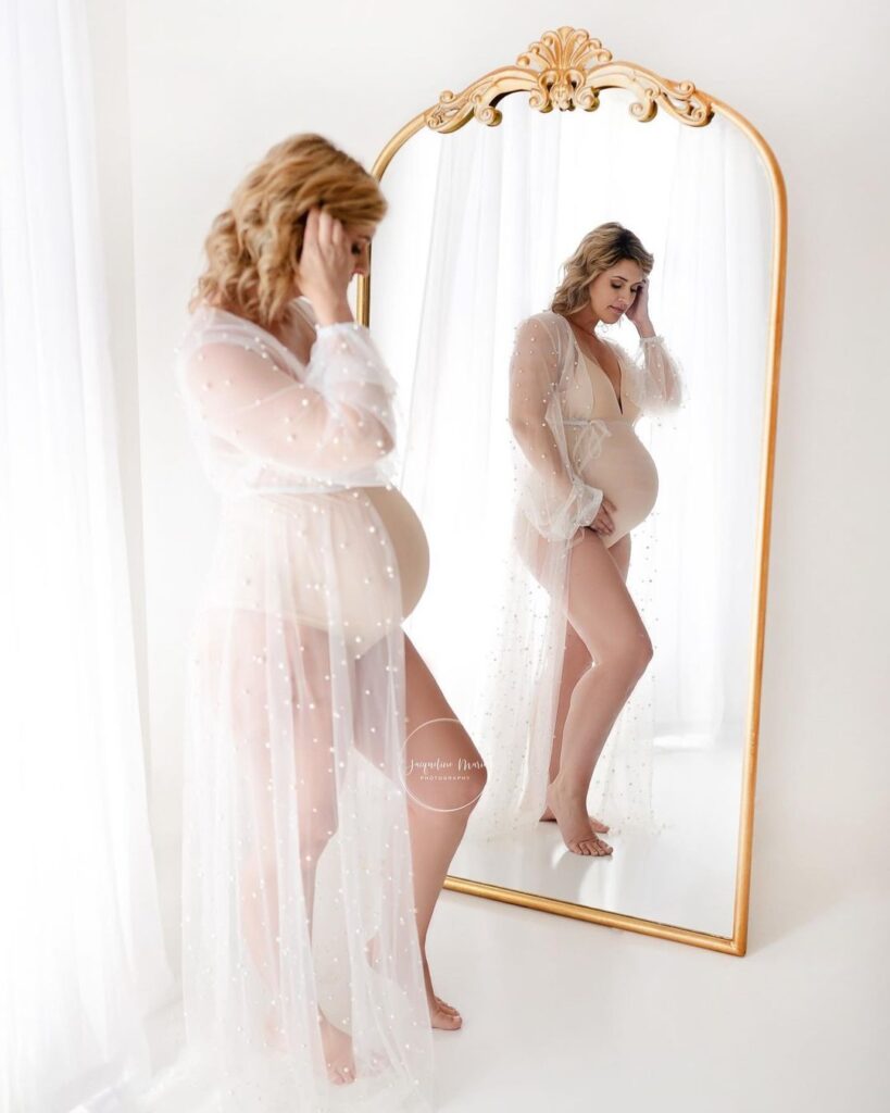 Maternity Photography in Columbus, Ohio - Capturing the Beauty of Motherhood