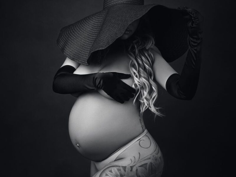 Embrace the Beauty of Pregnancy with Fine Art Maternity Photography: Capture Timeless Images of Your Journey