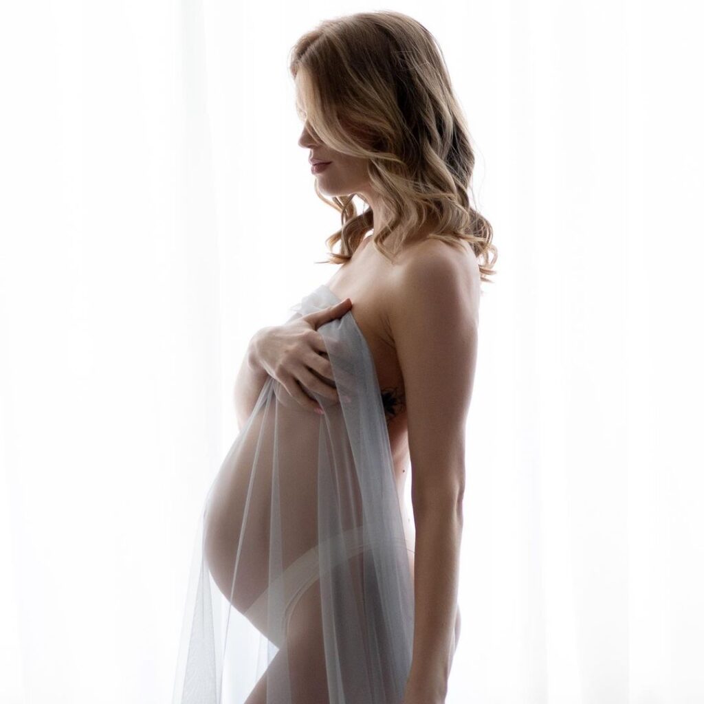 Capture the Moments that Matter: Maternity Photography for Growing Families