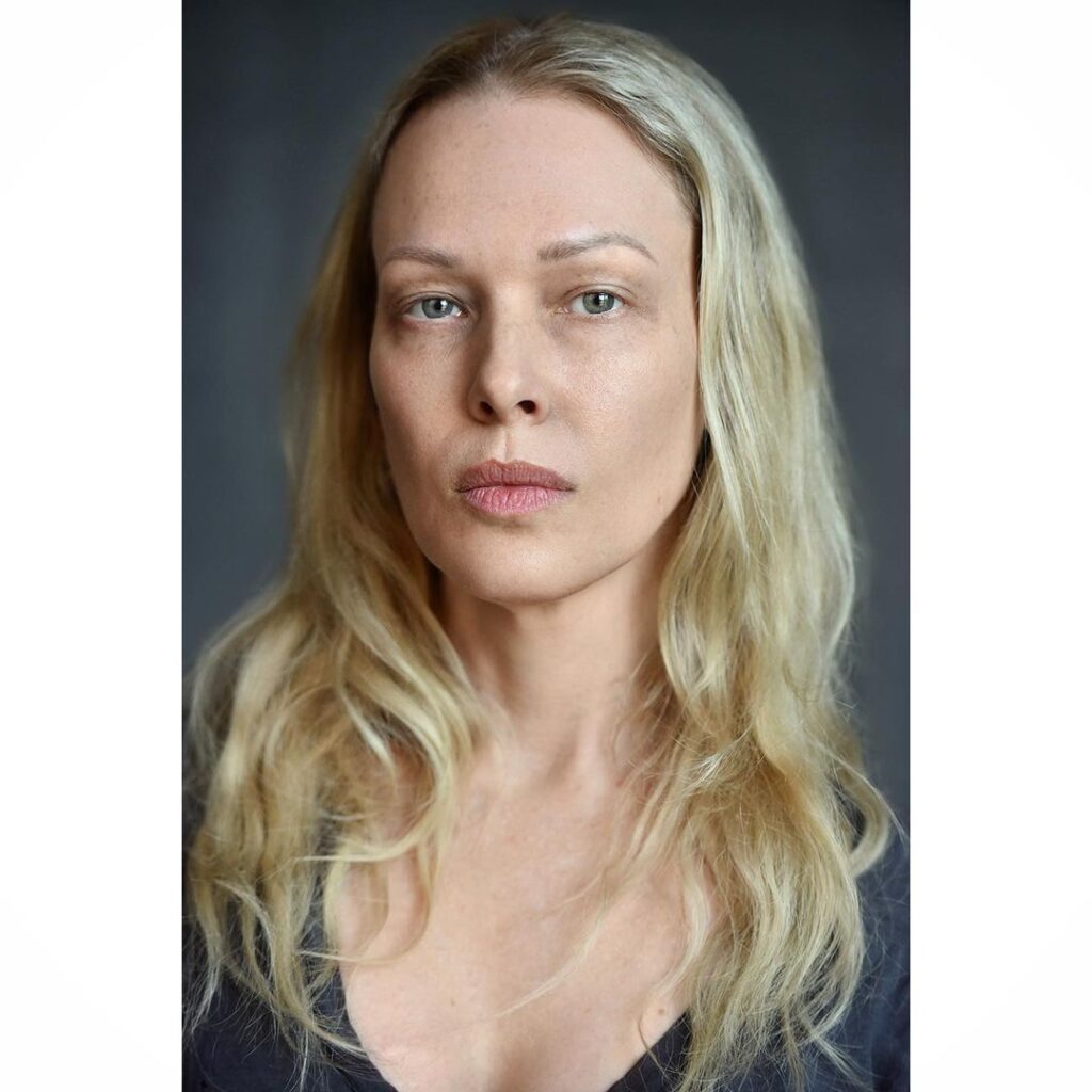 Showcase Your Unique Professional Persona with Personalized Headshot Photography by Expert Photographe