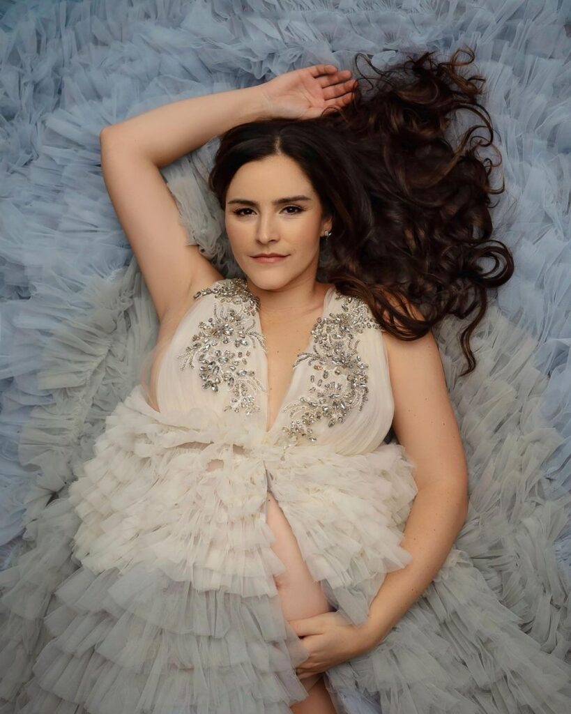 Maternity Photography in Columbus, Ohio - Capturing the Beauty of Motherhood