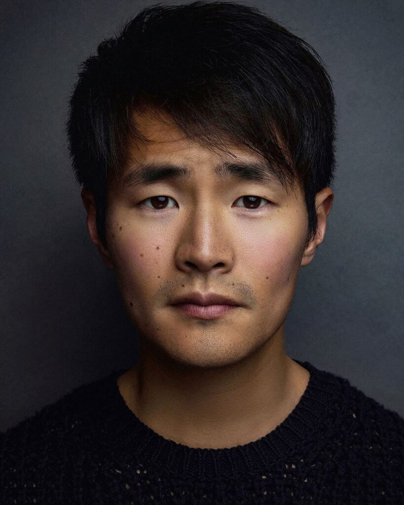 Effortlessly Capture Your Best Look with Studio City's Professional Headshot Photographer: Hi-Res Images Available in Just 2-3 Days