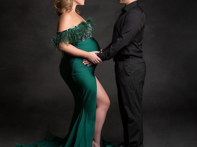 Celebrate the Miracle of Pregnancy with Beautiful Maternity Photos!
