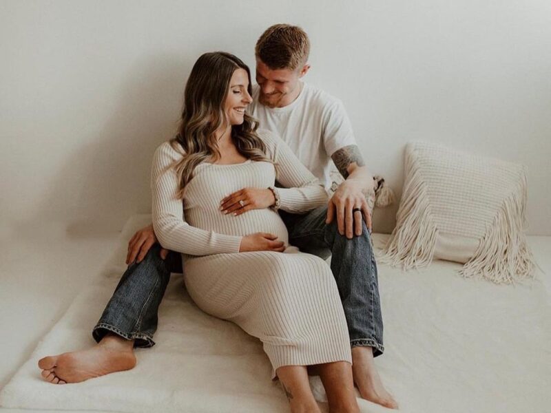 Capturing the Beauty of Motherhood: Maternity Portrait Sessions for Timeless Memories