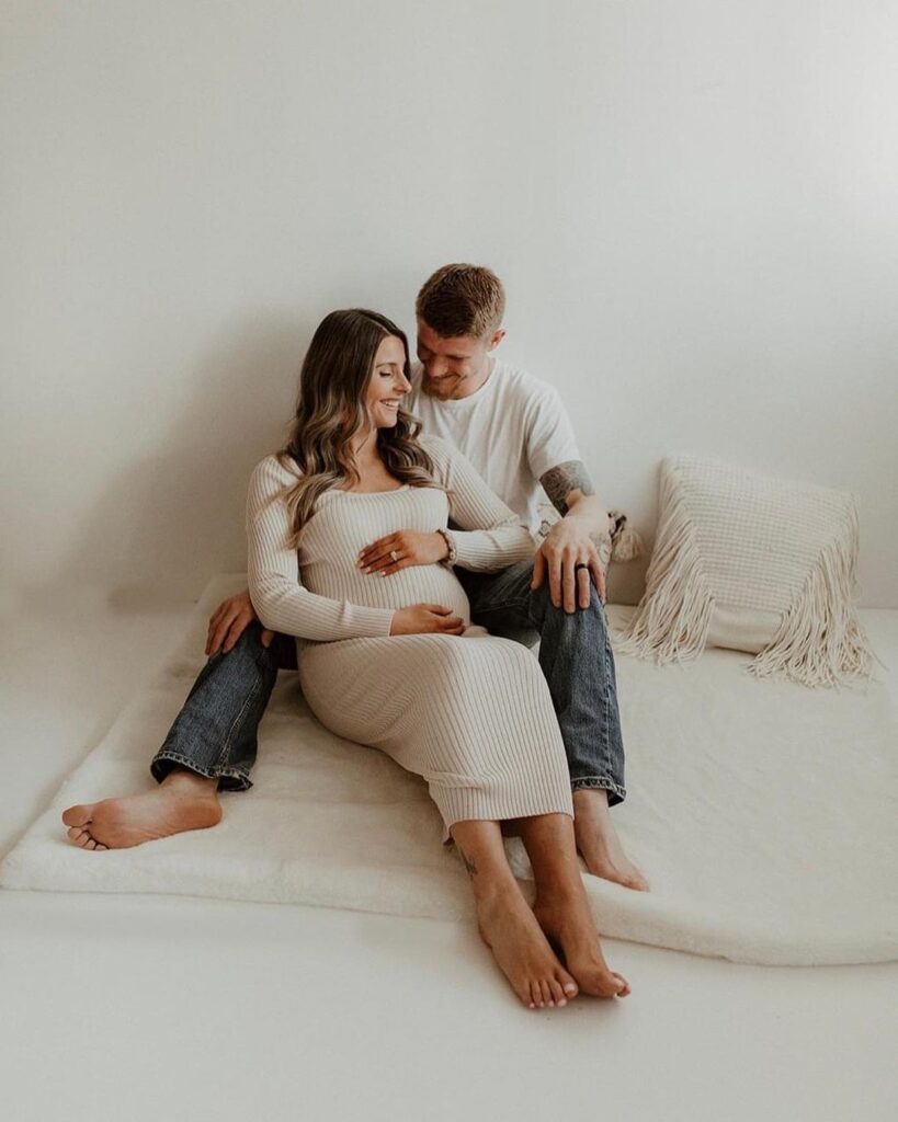 Capturing the Beauty of Motherhood: Maternity Portrait Sessions for Timeless Memories