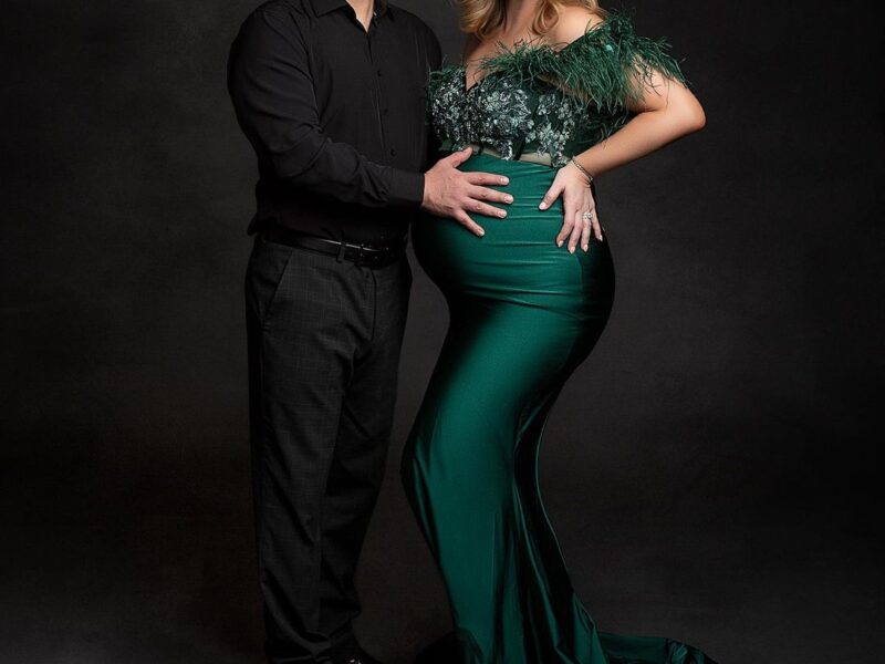 Celebrate the Miracle of Pregnancy with Beautiful Maternity Photos!