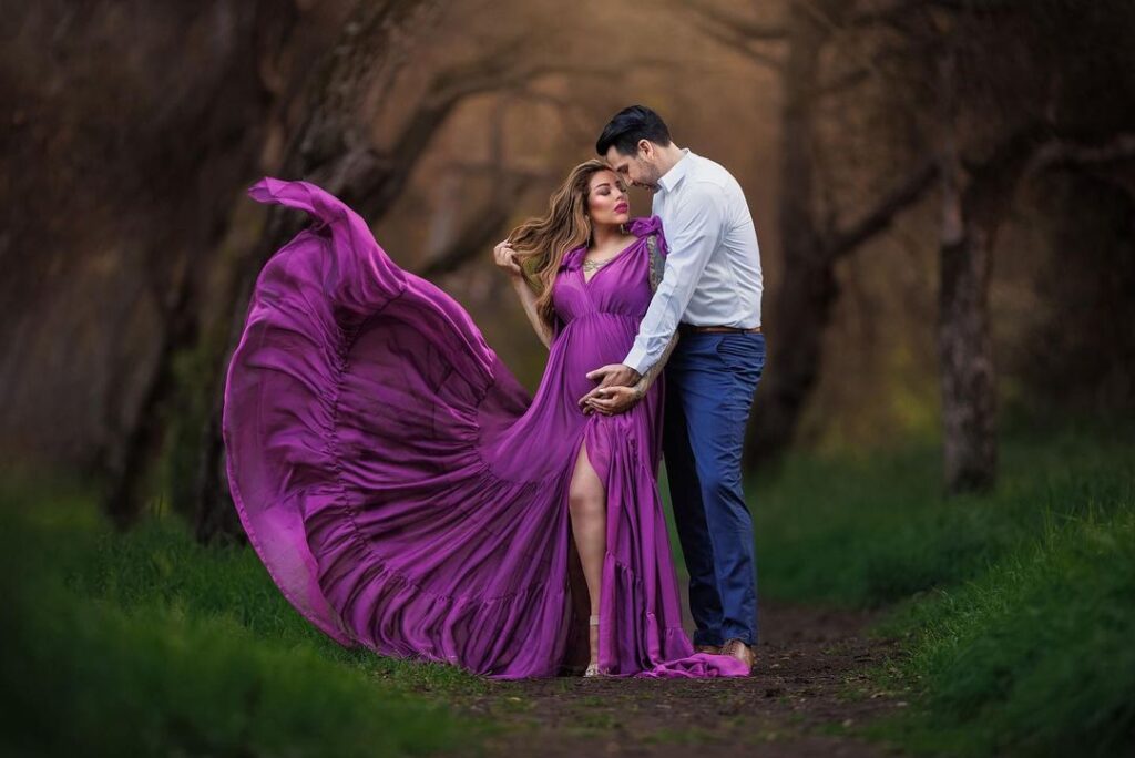 San Diego Maternity Art - Published, Fine Art Maternity Photographer serving the San Diego area! Styled maternity sessions👗300+ gowns available!