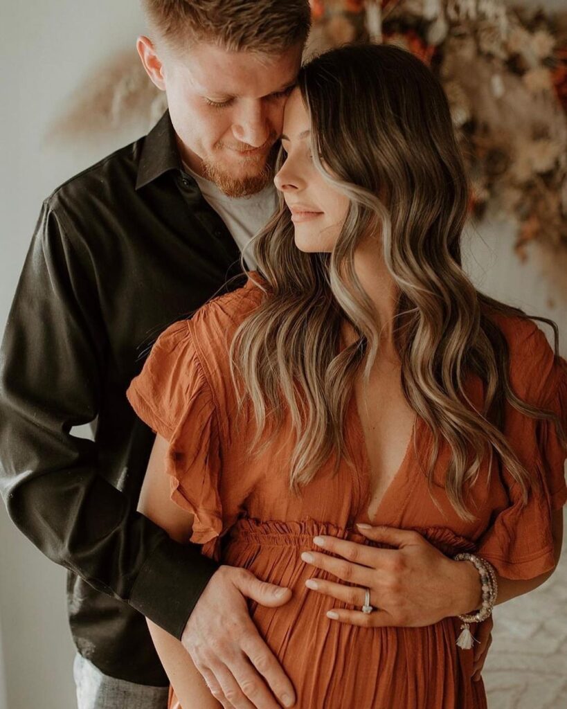 Capturing the Beauty of Motherhood: Maternity Portrait Sessions for Timeless Memories