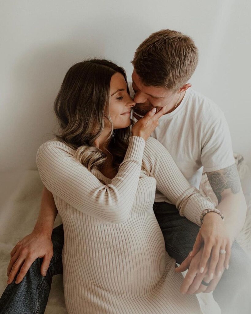 Capturing the Beauty of Motherhood: Maternity Portrait Sessions for Timeless Memories