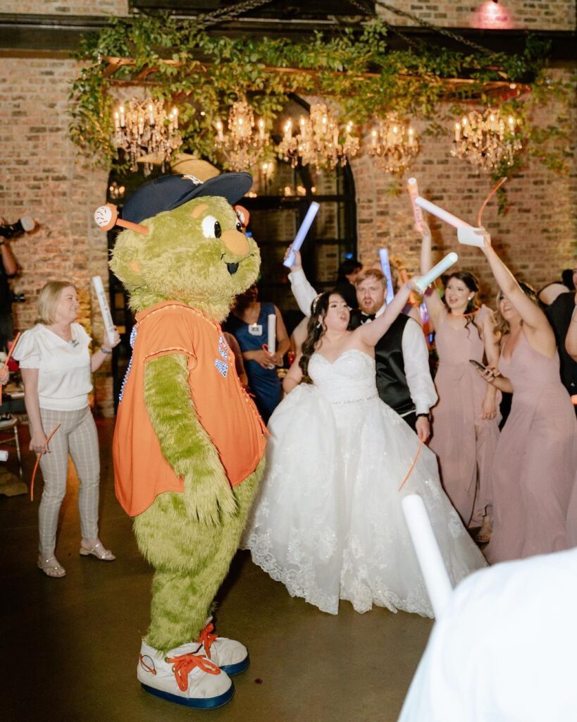 Capturing Love in its Raw State: Meet Mikelo and Lindsey, Your Dream Team Wedding Photographers