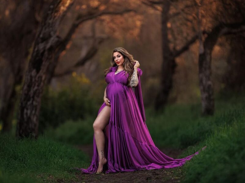 San Diego Maternity Art - Published, Fine Art Maternity Photographer serving the San Diego area! Styled maternity sessions👗300+ gowns available!