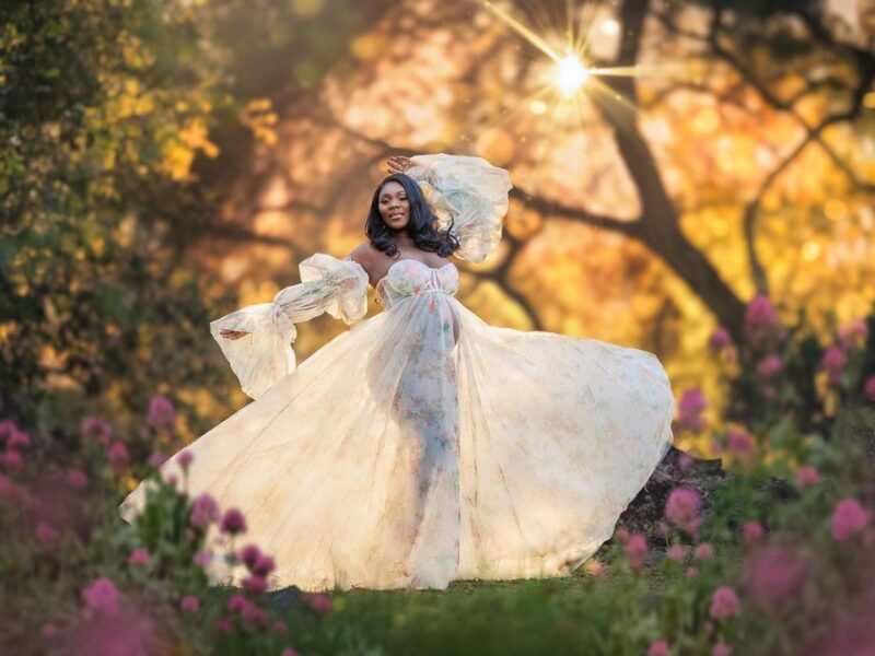 San Diego Maternity Art - Published, Fine Art Maternity Photographer serving the San Diego area! Styled maternity sessions👗300+ gowns available!