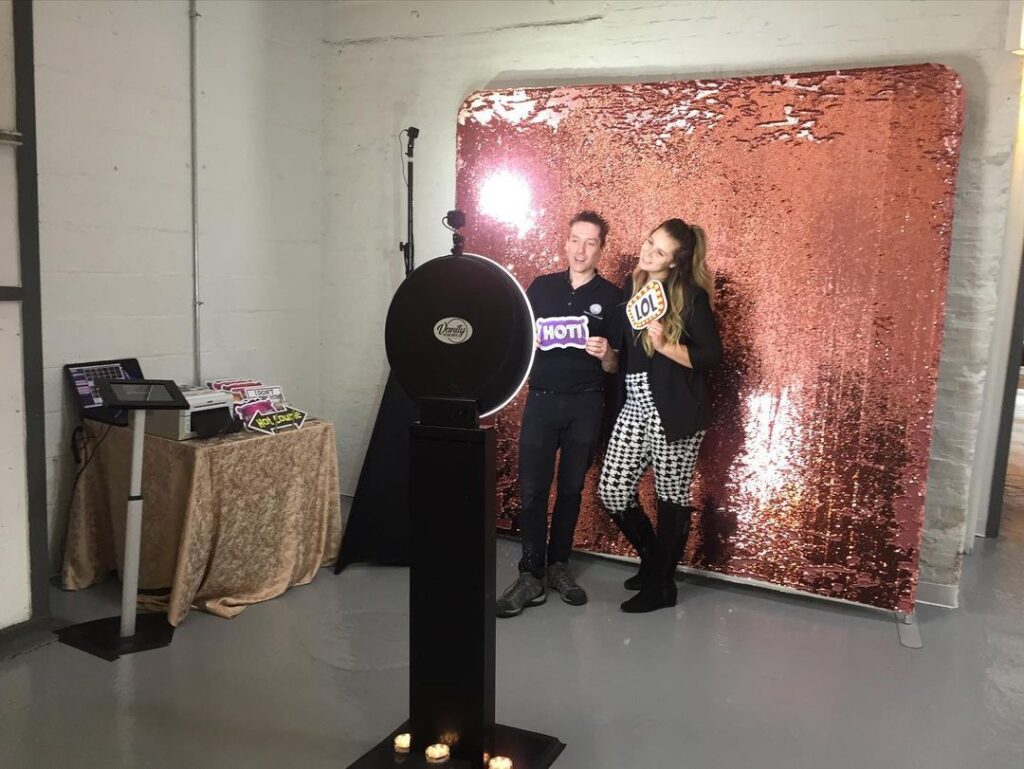Step into Elegance: Digital Photobooth Handcrafted in Chicago for Your Perfect Event!