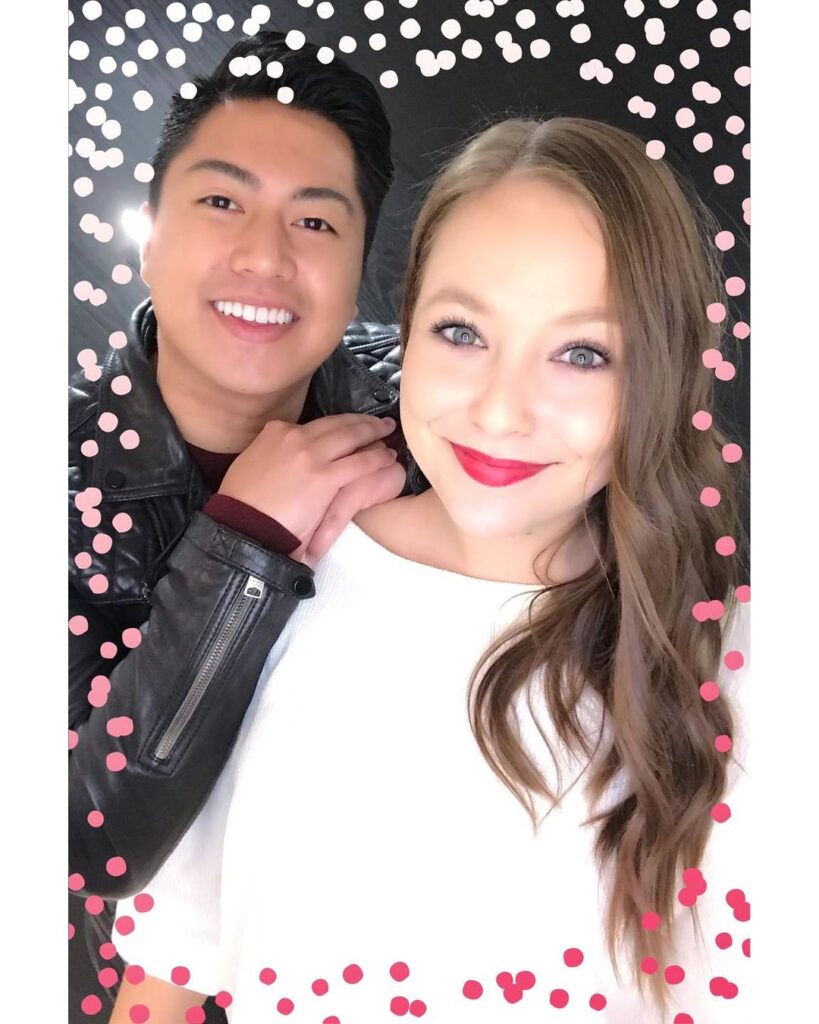 Upgrade Your Event's Photo Experience with Our Customizable Digital Photo Booth: Photos, GIFs, Boomerangs, Filters, and More!