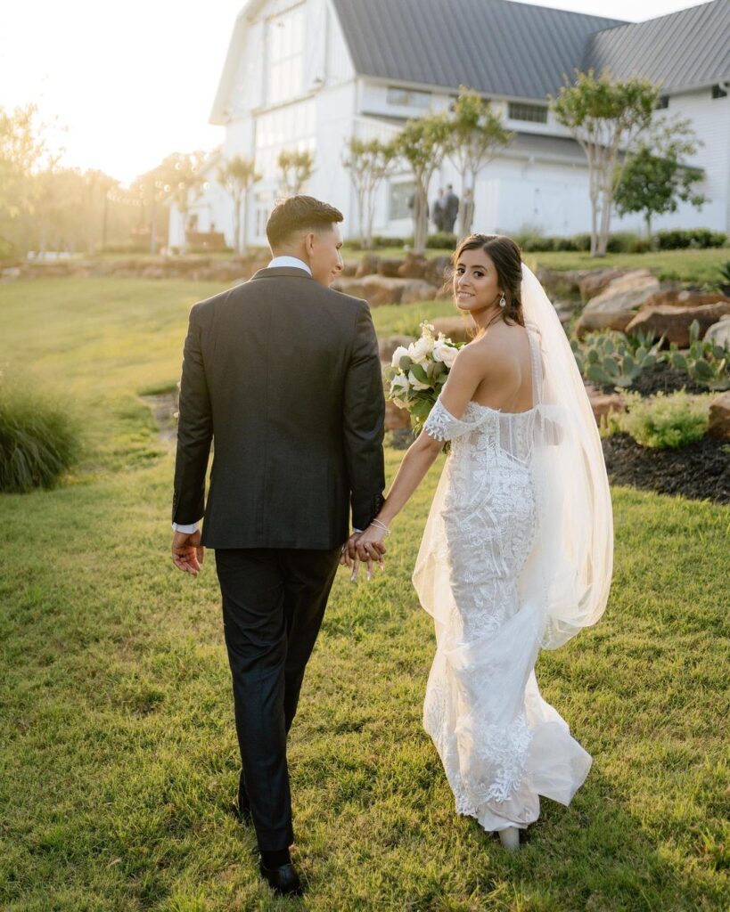 Capturing Love in its Raw State: Meet Mikelo and Lindsey, Your Dream Team Wedding Photographers