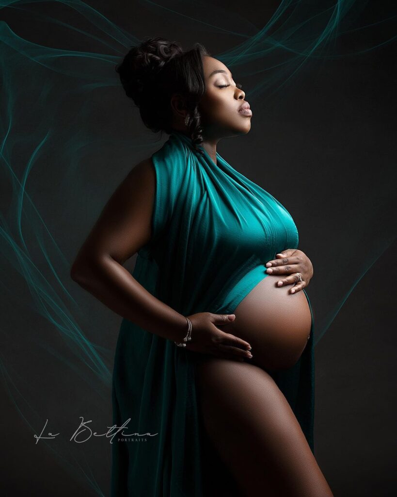 Celebrate the Miracle of Pregnancy with Beautiful Maternity Photos!