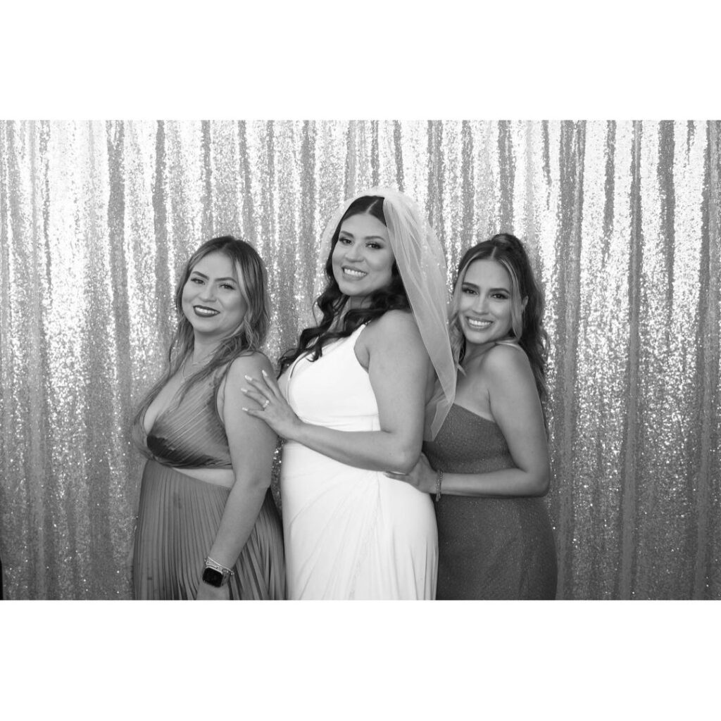 Creating Memories That Last a Lifetime: Rent Our Digital Photobooth for Your Baby Showers, Birthdays, Weddings, Sweet 15/16, Corporate Events, and More!