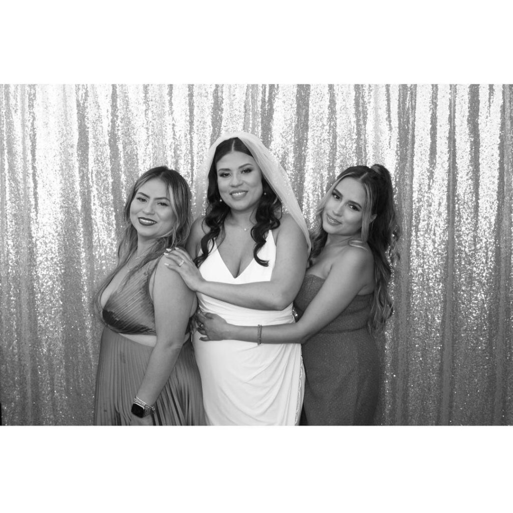 Creating Memories That Last a Lifetime: Rent Our Digital Photobooth for Your Baby Showers, Birthdays, Weddings, Sweet 15/16, Corporate Events, and More!