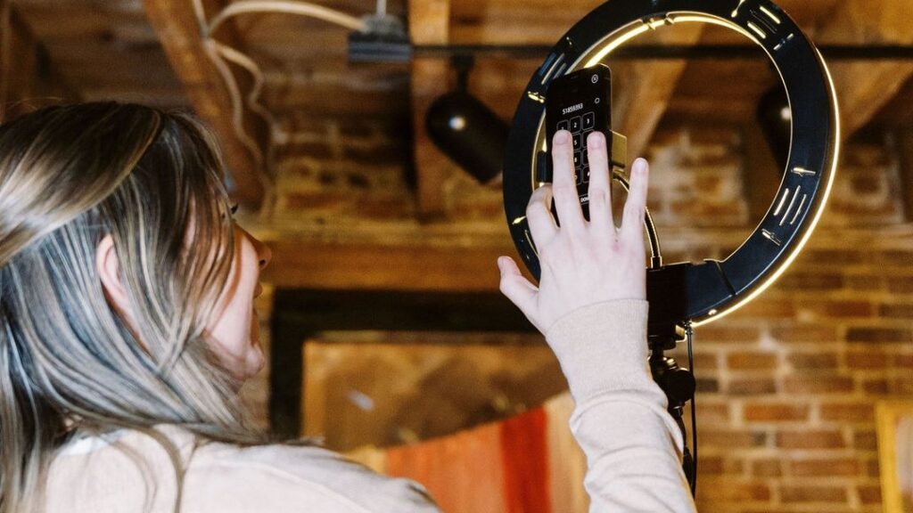 ✨Luxury 360 Photo Booth✨ Lights•Camera•Spin Weddings|Birthdays|Corporate|Events