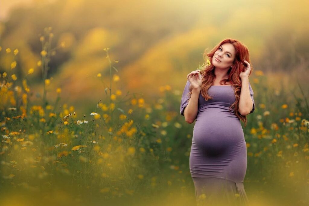 San Diego Maternity Art - Published, Fine Art Maternity Photographer serving the San Diego area! Styled maternity sessions👗300+ gowns available!