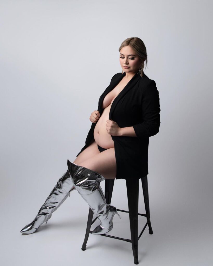 Maternity Photographer in San Diego, CA - Fotógrafa de Maternidad en San Diego, CA - Capturando los Momentos Más Preciosos de tu Embarazo